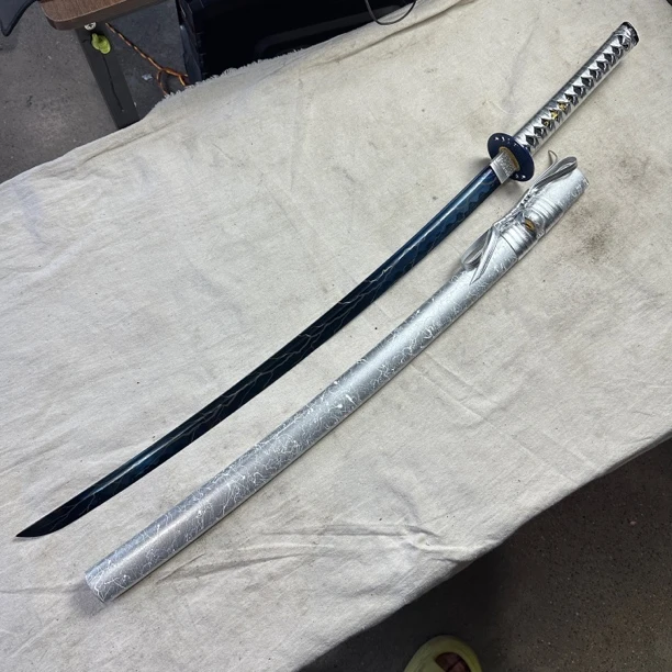 2262 龙泉昊天宝剑武士刀高猛钢漆鞘未开刃