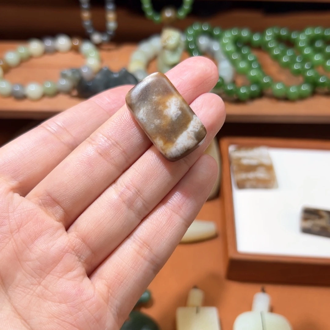 你***好和田玉未镶嵌颈饰