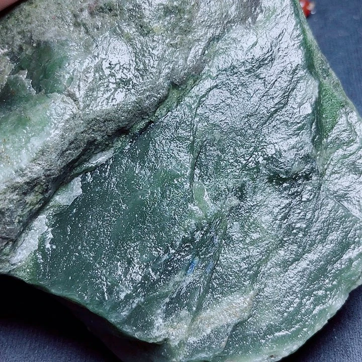 海***川和田玉未镶嵌珠宝奇石