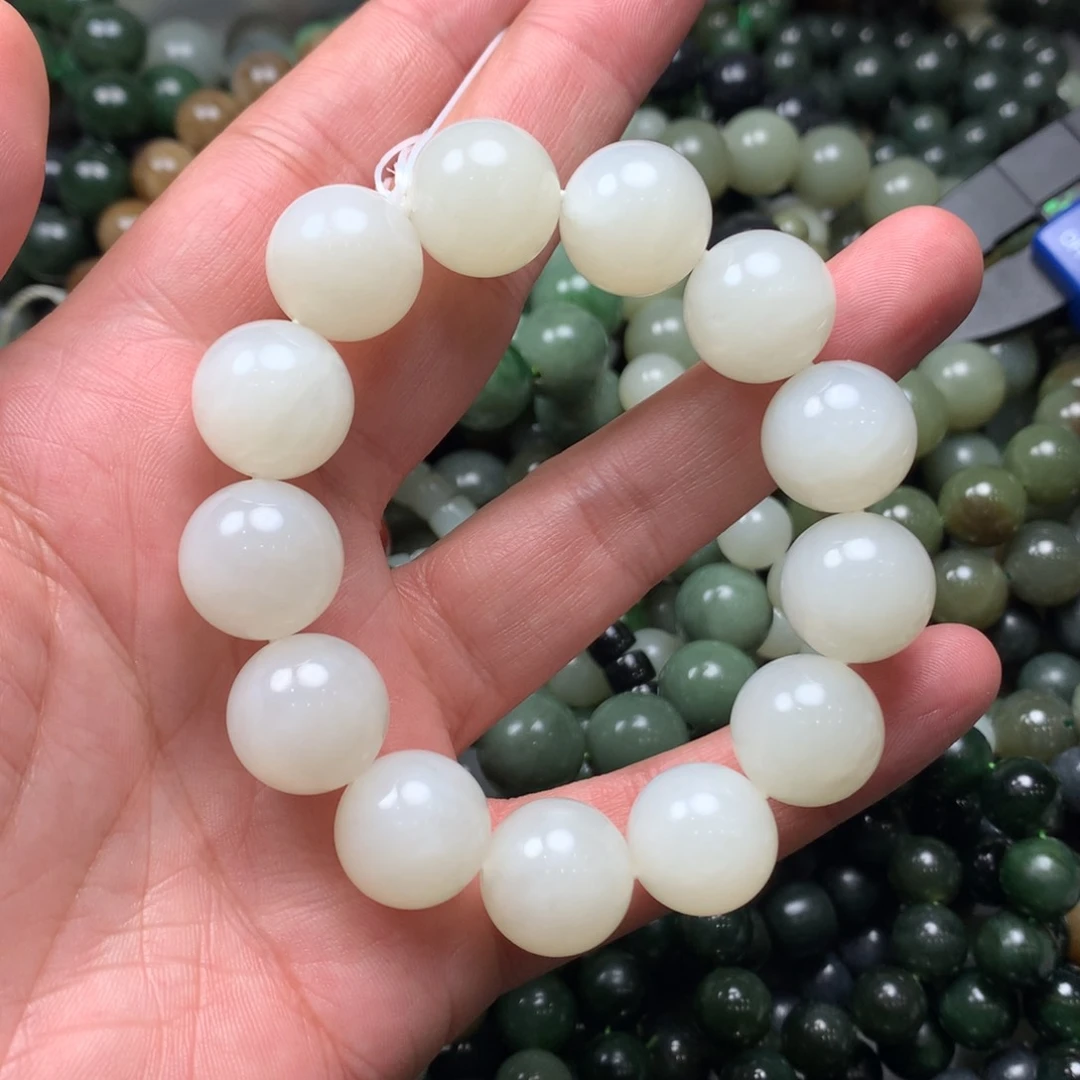 和田玉手链未镶嵌戴*板