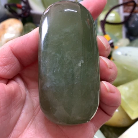 蛇纹石玉未镶嵌手把件