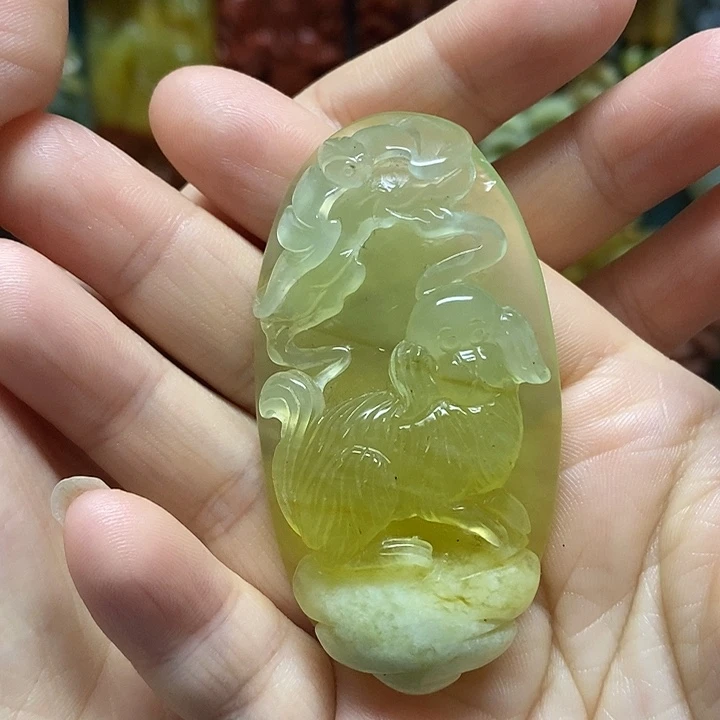 岫玉未镶嵌吊坠(赠链)