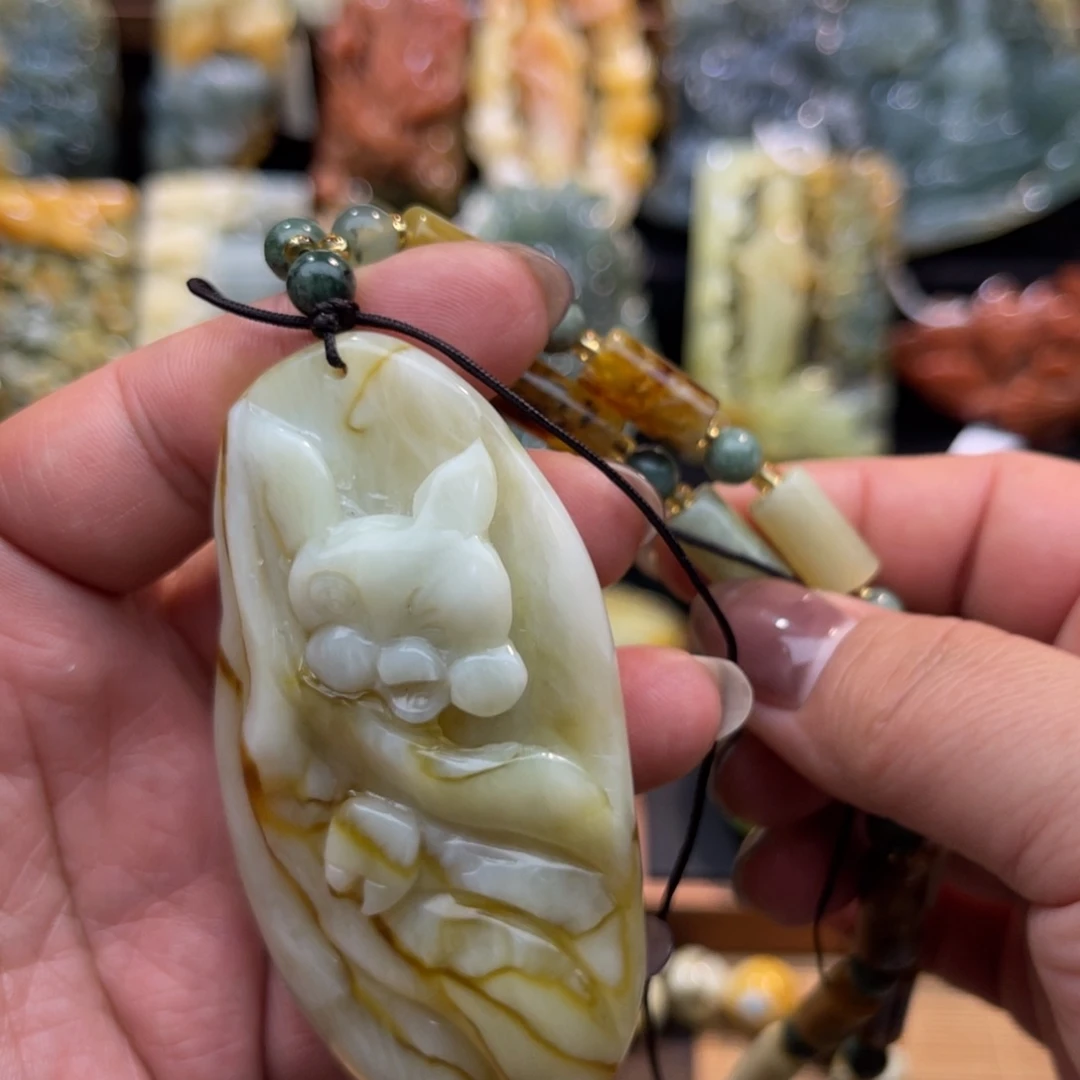 蛇纹石玉未镶嵌吊坠(赠链)