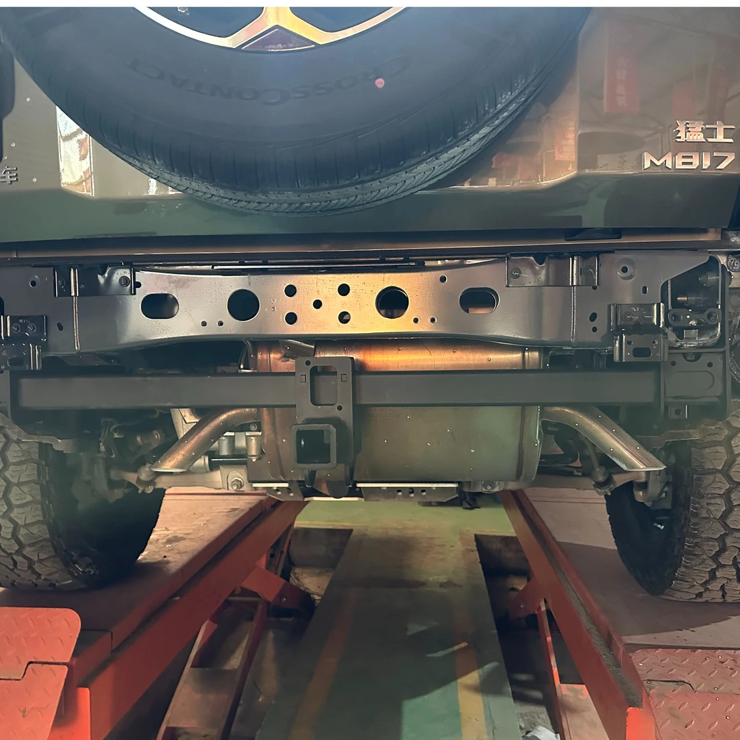 猛士M817拖车杠 原车孔位拖挂摩托车摩托艇房车专车专车定制