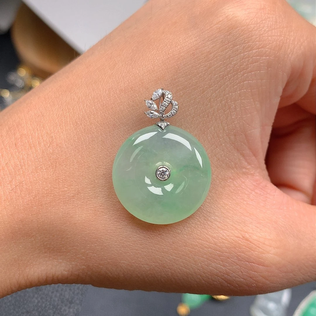 吊坠(不含链)18K金镶嵌翡翠