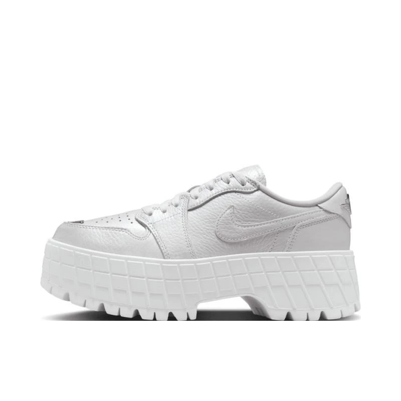 wh耐克NIKE女子AJ1 BROOKLYN LOW篮球鞋HF3184100