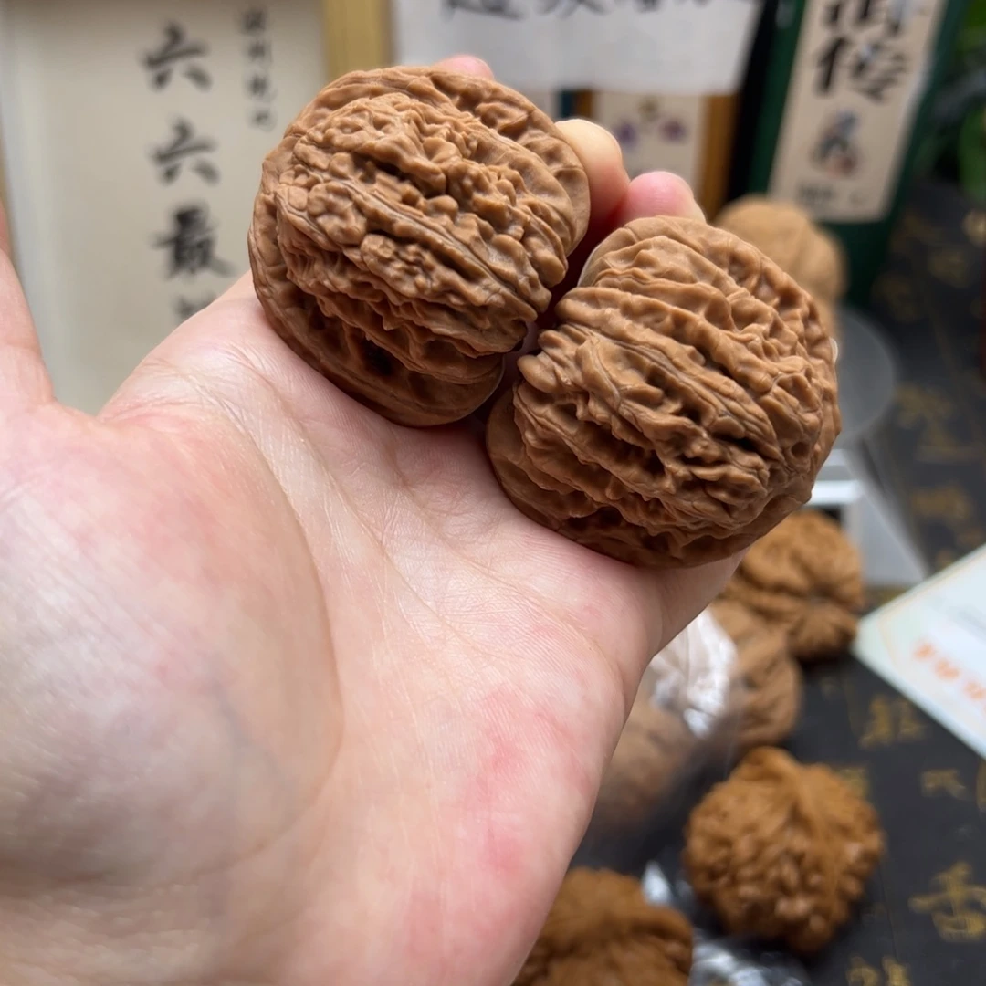 阿****文玩核桃把件44➕四座楼
