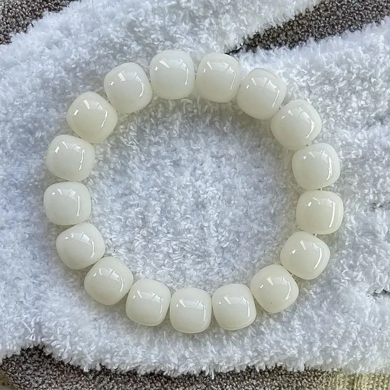 （编号511）滴血莲花菩提{代拍链接}