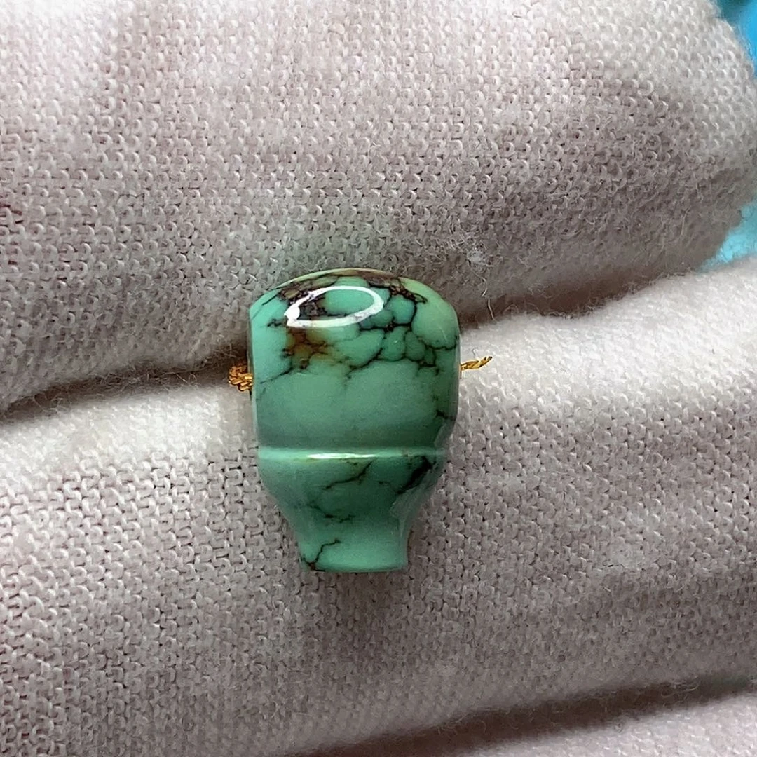 绿松石未镶嵌天然原矿 地大质检8.7mm