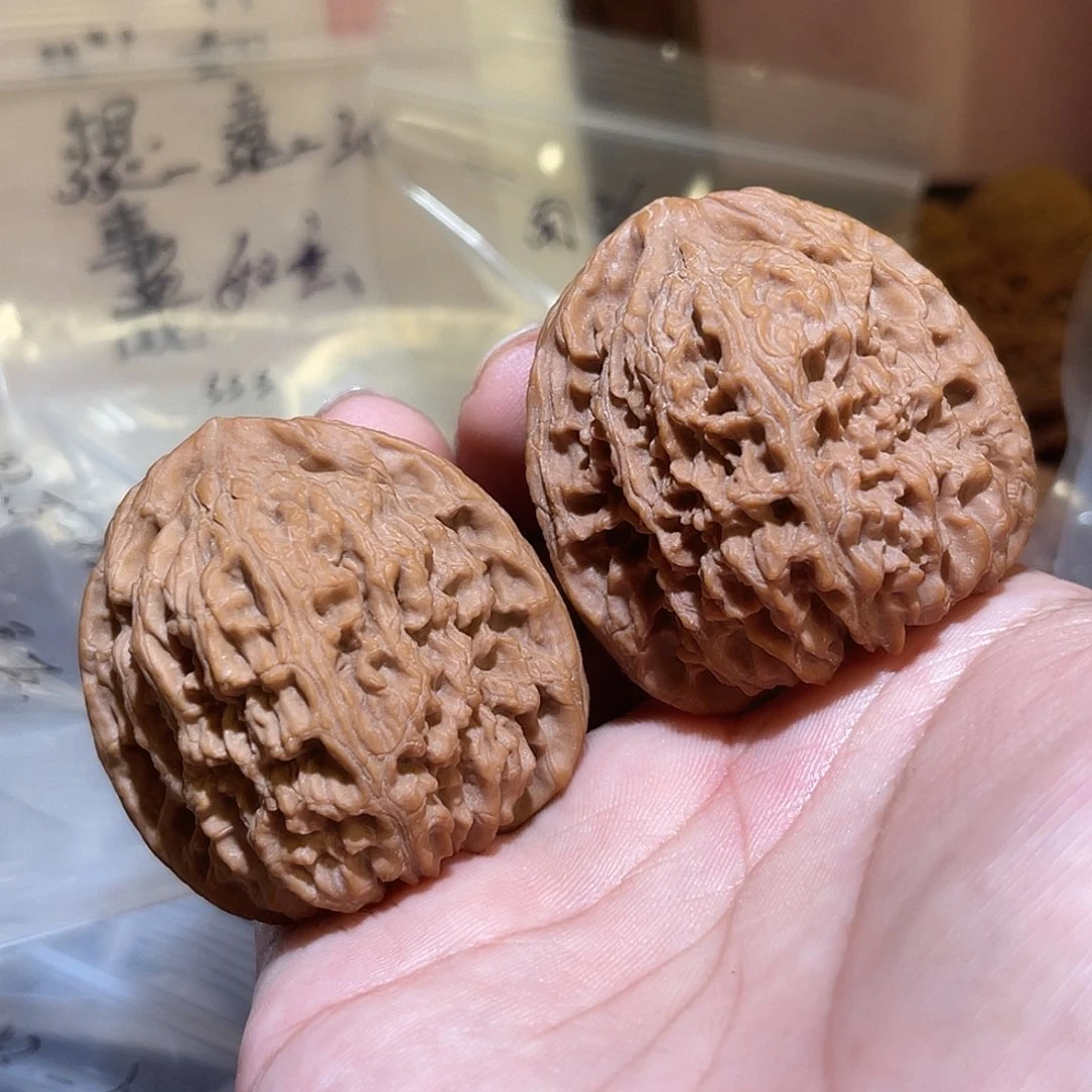 今***夜文玩核桃吊坠42.5南疆石核桃