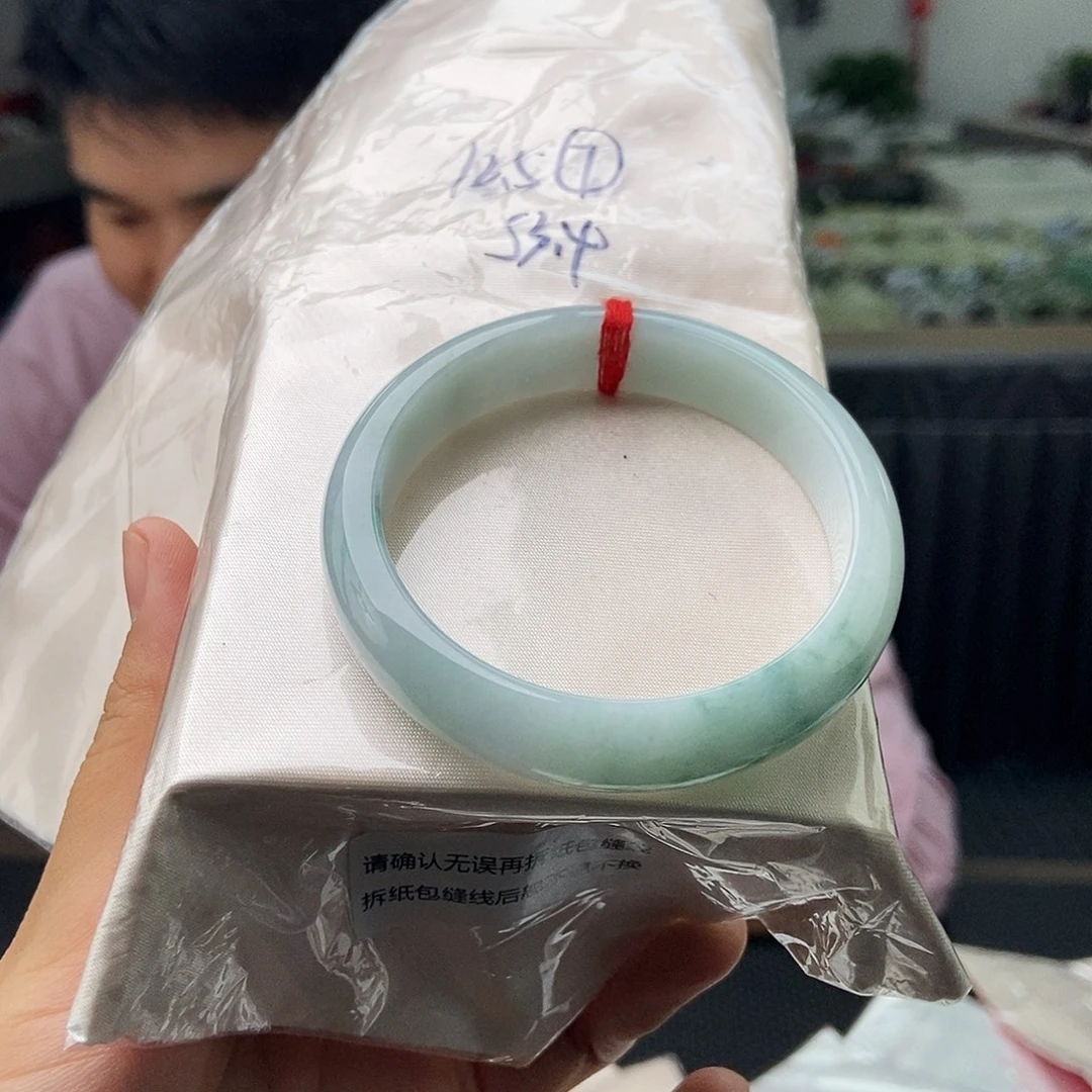 未镶嵌手镯翡翠拍一发一