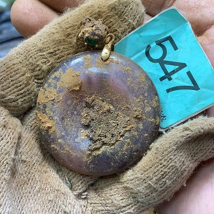 未镶嵌和田玉挂件