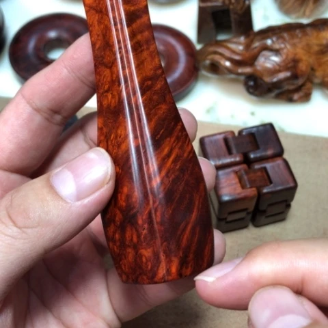 檀香紫檀（小叶紫檀）瘿木花插