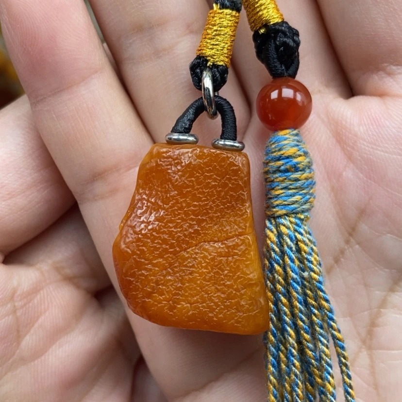 【闪购商品】琥珀颈饰未镶嵌