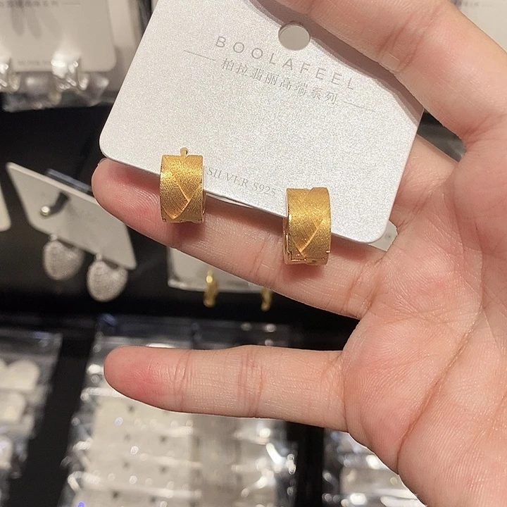 陶瓷925纯银。不退换