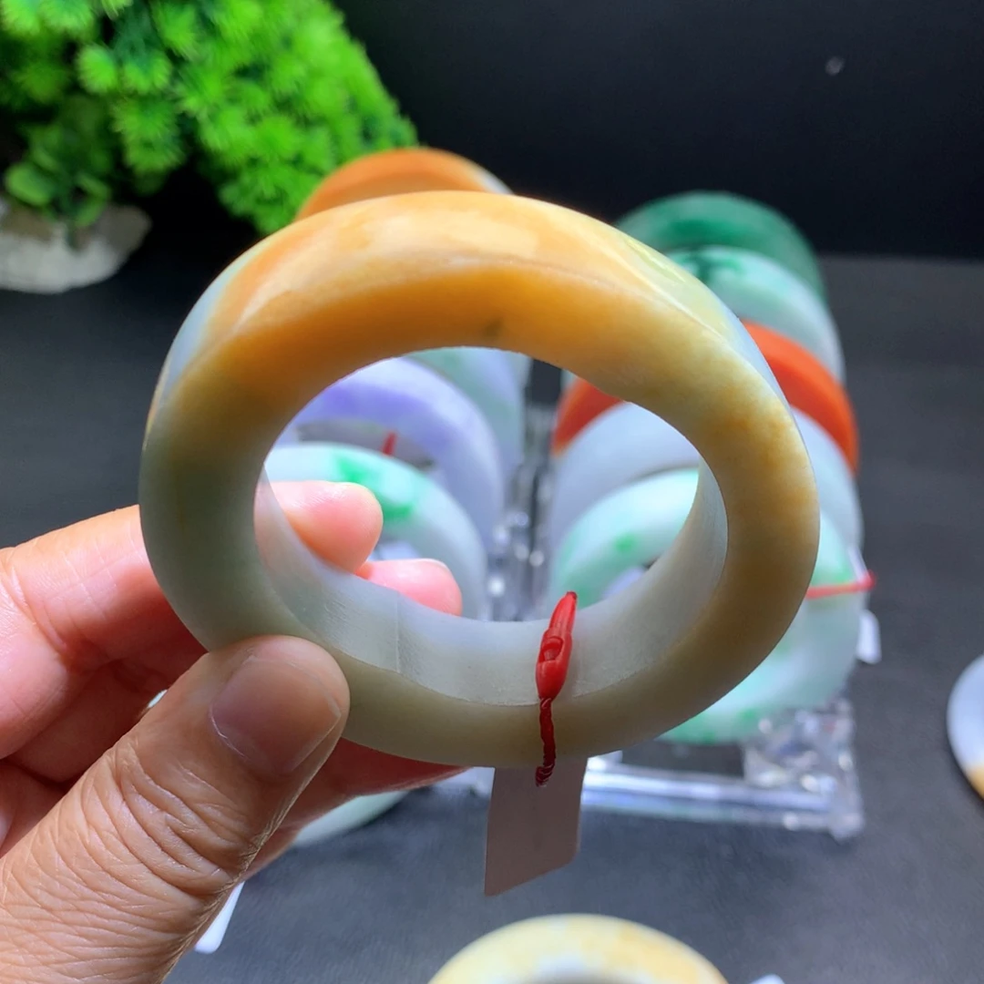 未镶嵌手镯定制翡翠