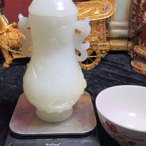摆件福****间瓷器等文物的保护工作也得到