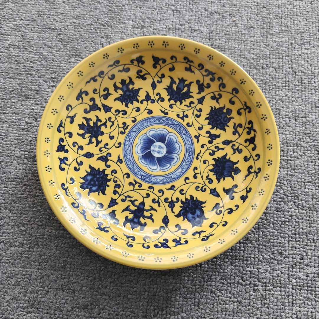 立勤堂黄釉青花缠枝莲壶承