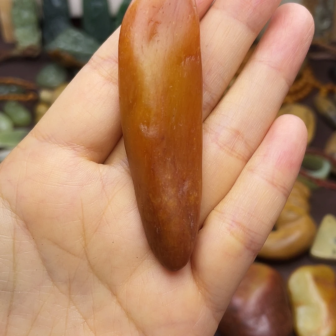 闲***鱼颈饰未镶嵌岫岩河磨玉（透闪石质玉）