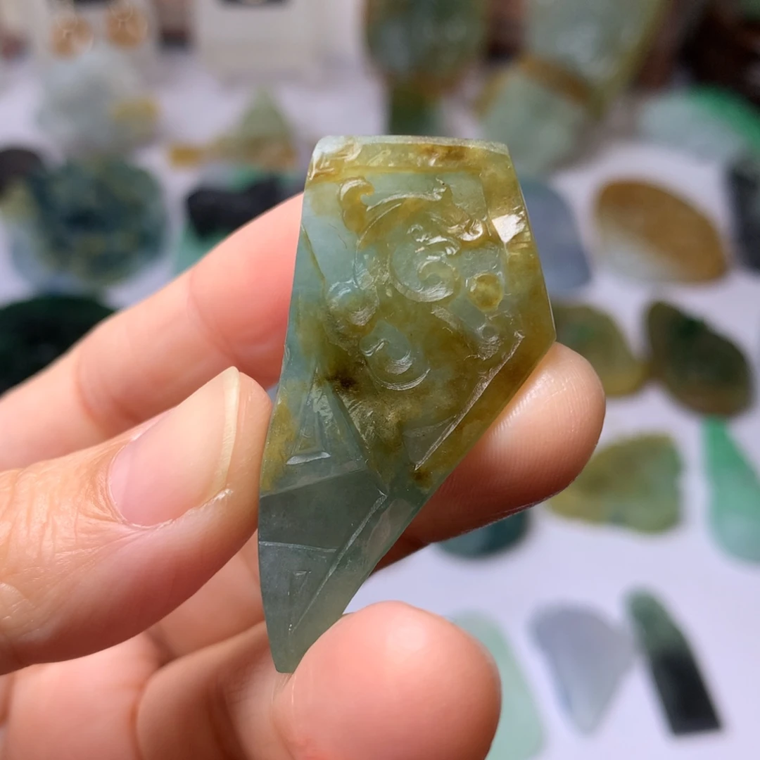 定制翡翠未镶嵌翡翠