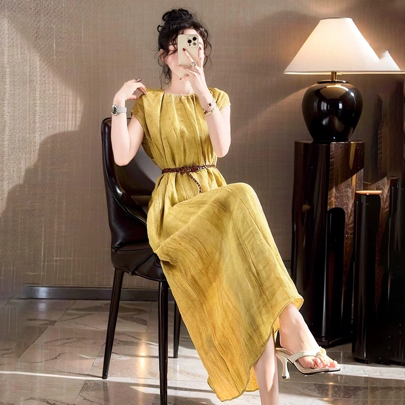 2025年夏季雅丹风穿搭简约休闲炸街高级感收腰大摆无袖T恤连衣裙