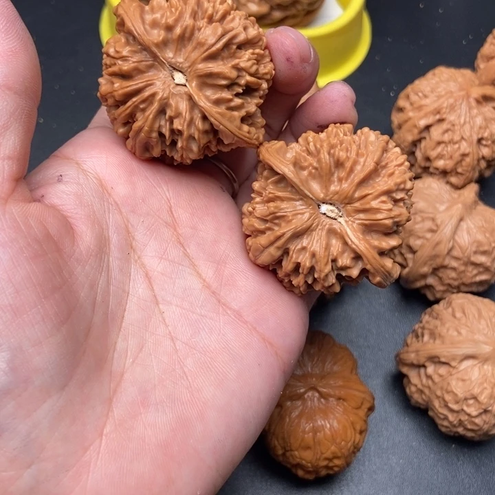 用***2把件文玩核桃46尺