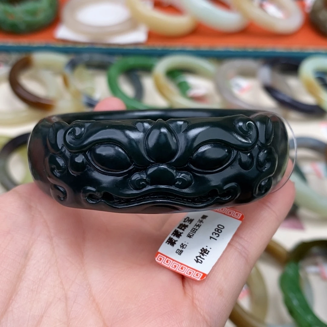 人***儿和田玉未镶嵌手镯59.1
