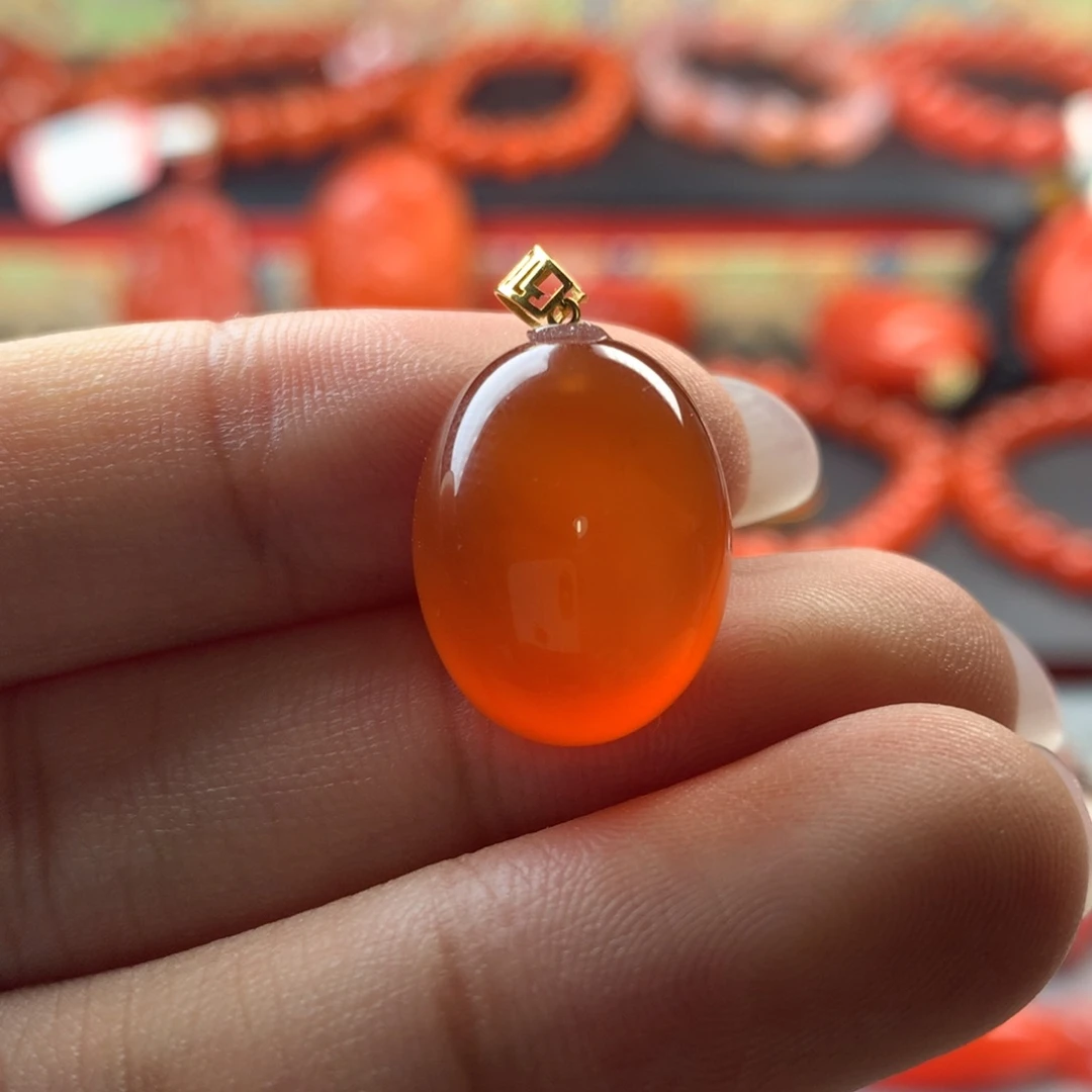 吊坠(不含链)18K金镶嵌南红玛瑙保山原矿南红