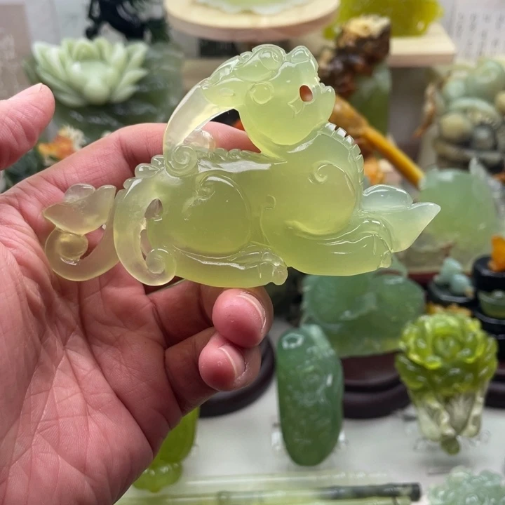 蛇纹石玉未镶嵌四大名玉手把