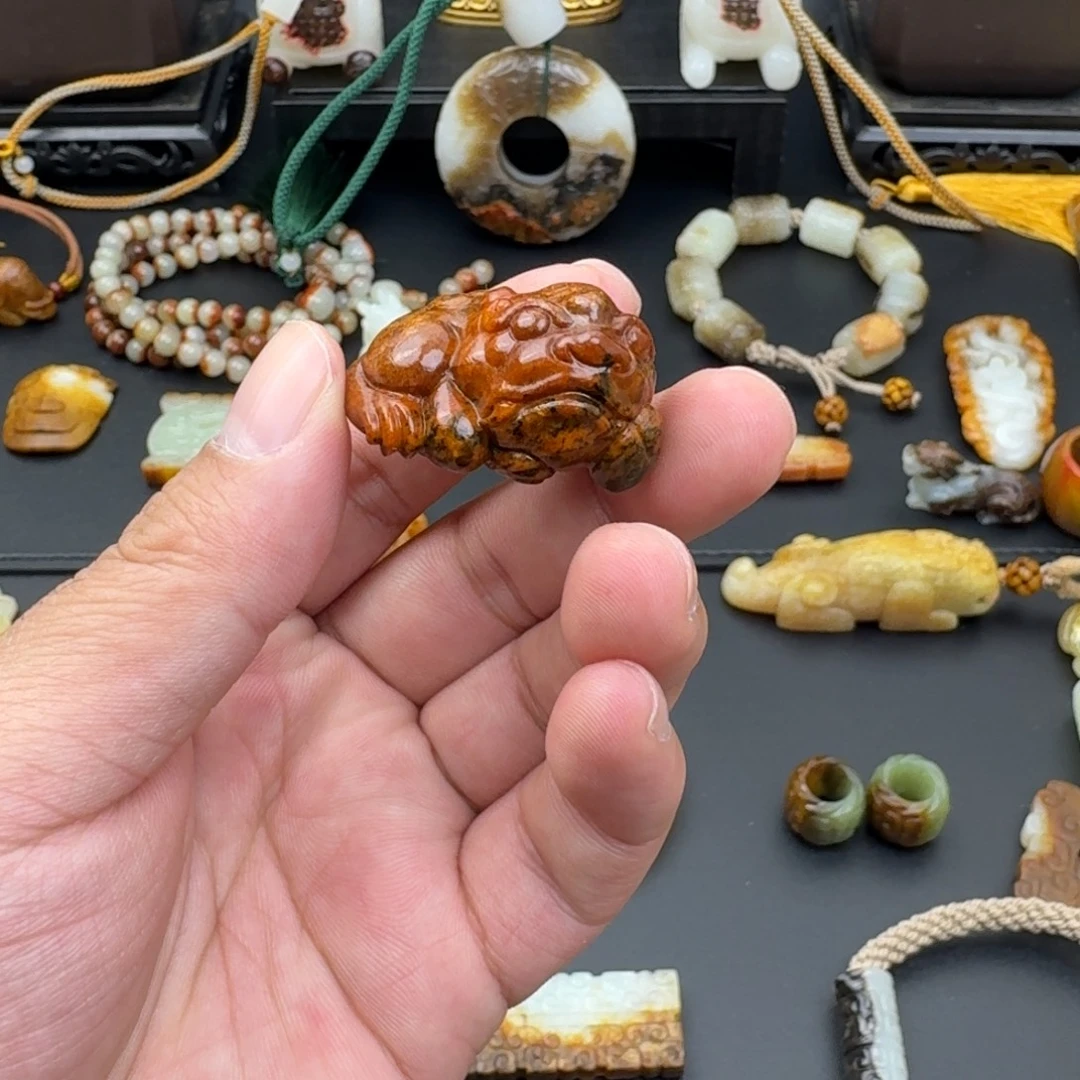 舞***天和田玉未镶嵌颈饰