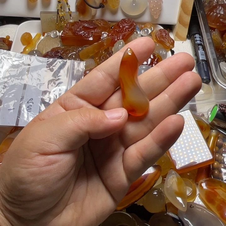 花***衣玛瑙/玉髓未镶嵌颈饰0020