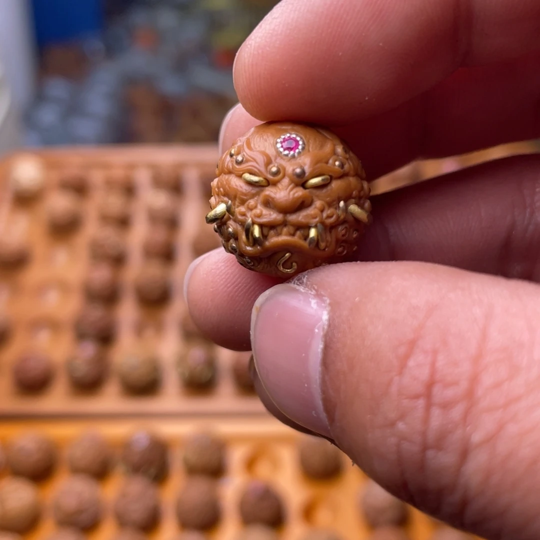 安***迪吊坠猴头核桃猴头核桃满镶唐狮