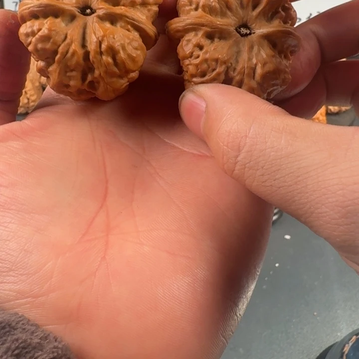 鲸***ღ文玩核桃吊坠蛤蟆的眼睛是真的好看啊我的天