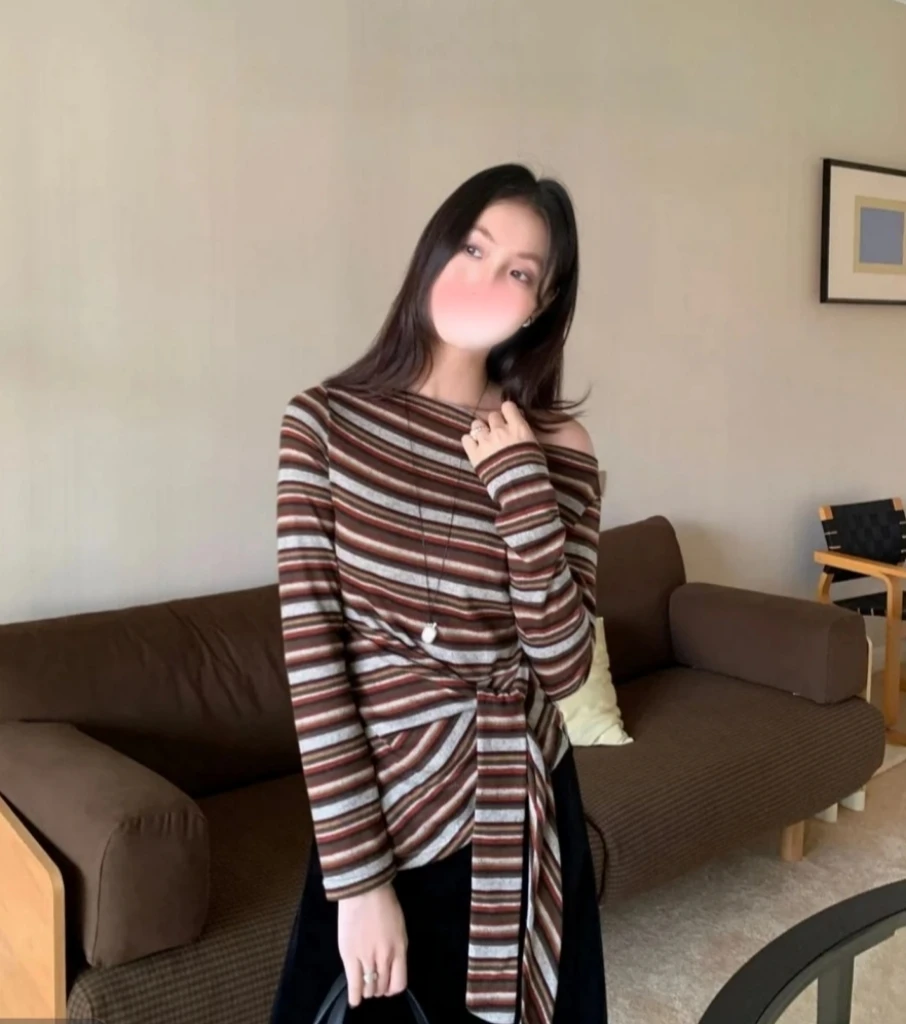 2025秋季新款一字肩复古黑色条纹长袖t恤不规则绑带修身洋气上衣