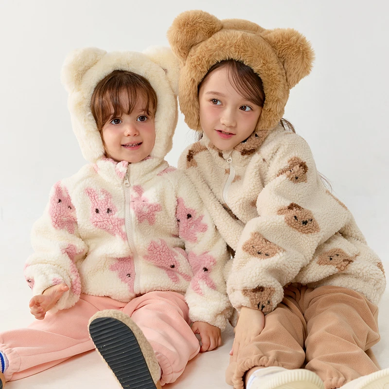 韩国原创设计童装2025冬款加厚毛绒儿童外套羊羔绒上衣时尚女童