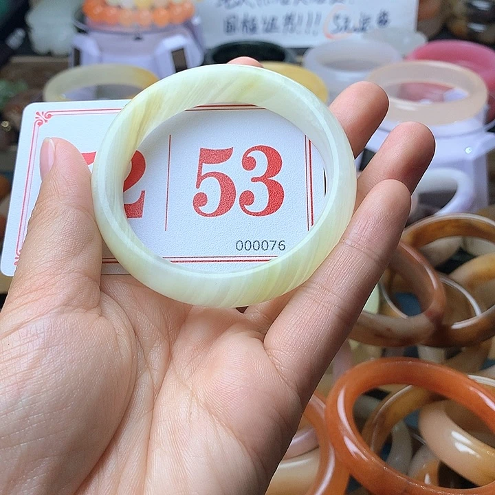 石英质玉（黄龙玉）未镶嵌手镯