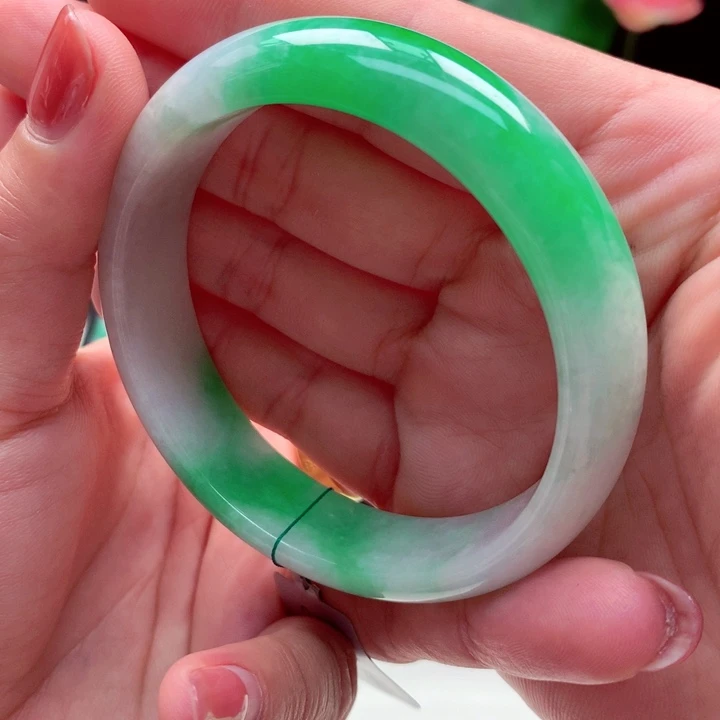 翡翠手镯未镶嵌56.3圈口