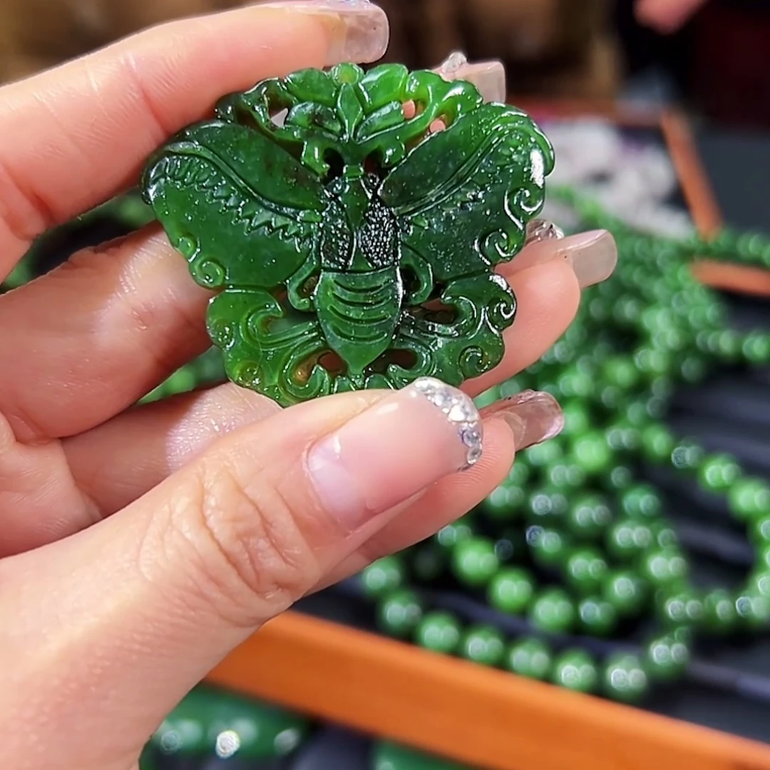 和田玉（碧玉）未镶嵌颈饰