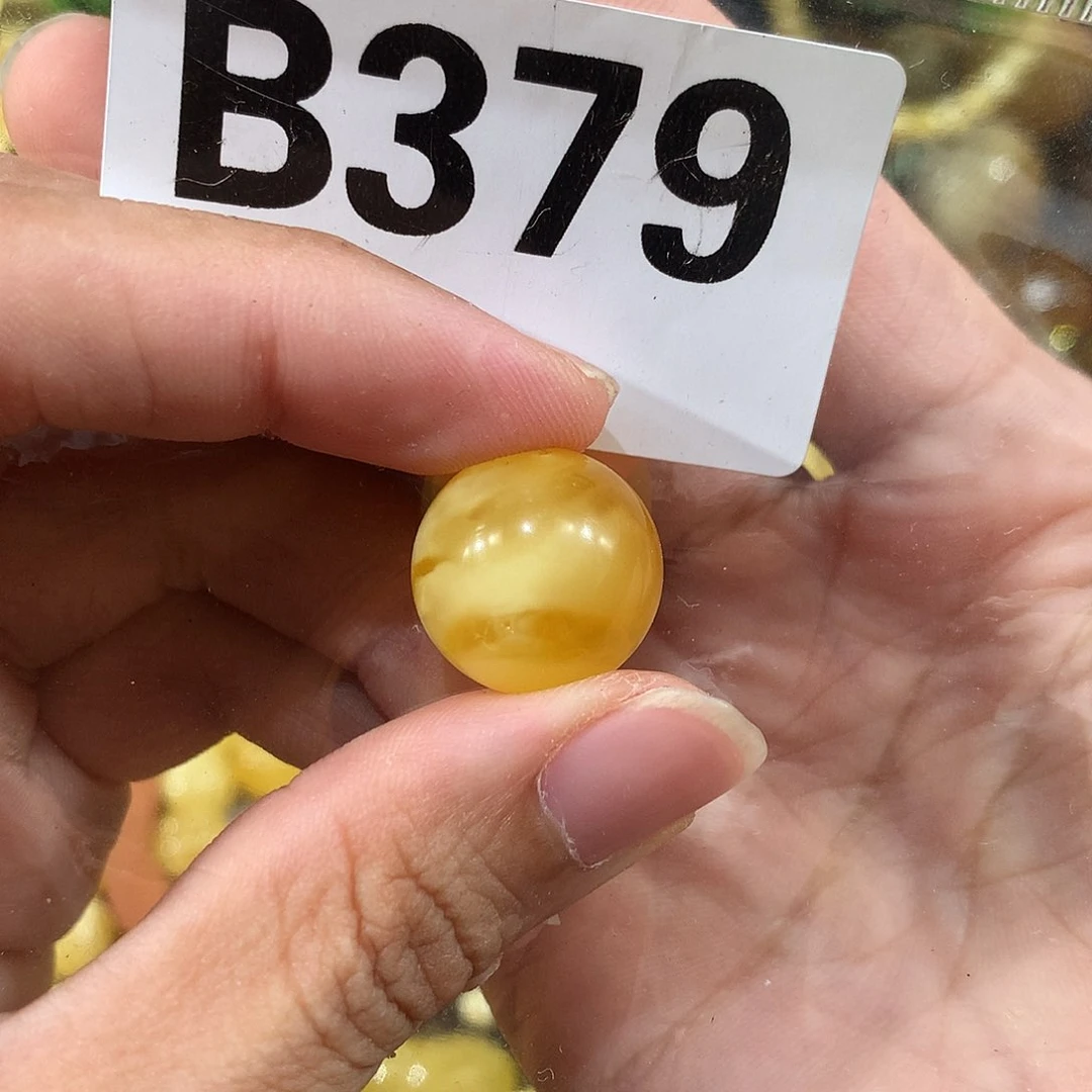 未镶嵌琥珀珠宝奇石