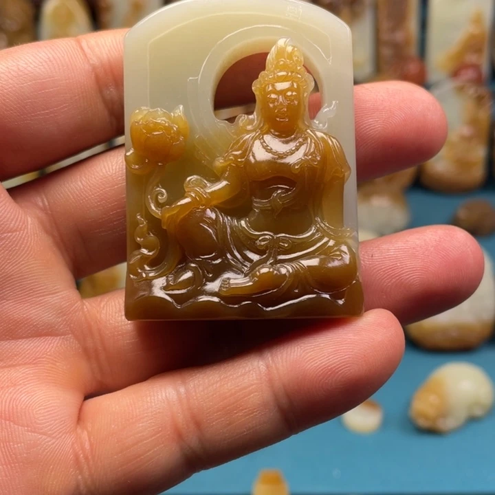 颈饰未镶嵌和田玉