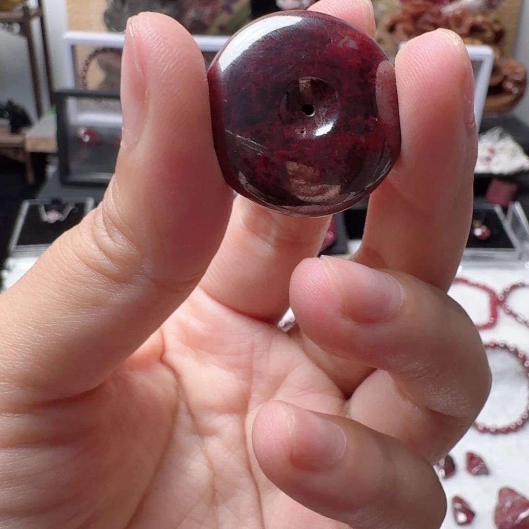 执***老天然辰砂天然朱砂原矿平安扣，27.8克