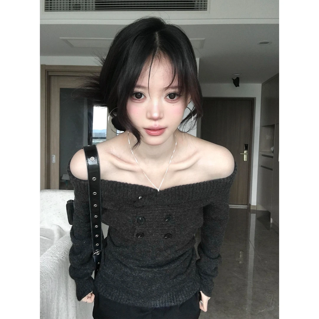 韩系巨好看一字肩灰色毛衣女秋冬2025新款辣妹露肩针织衫气质上衣