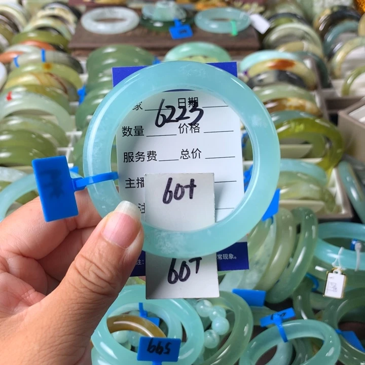 蛇纹石玉未镶嵌手镯6223