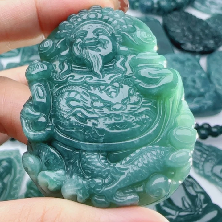 翡翠未镶嵌颈饰多样性发货天然A货翡翠