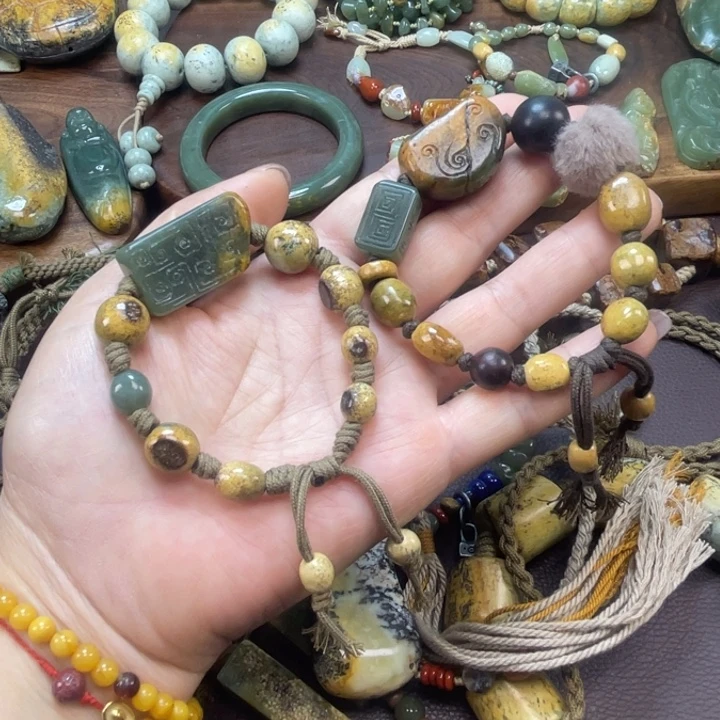 爱***新岫岩河磨玉（透闪石质玉）未镶嵌珠宝半成品