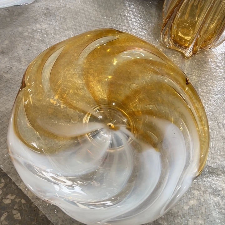 琉璃弘扬琉璃花器长30微瑕