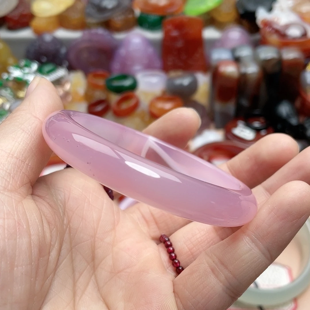 玛瑙/玉髓颈饰合金盛**藏