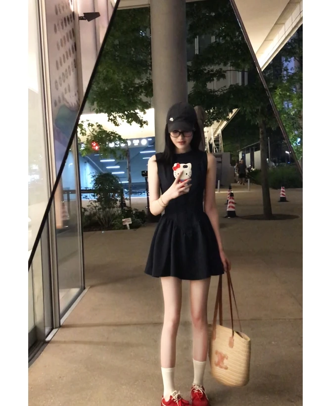 2025夏季新款时尚连衣裙气质显瘦洋气休闲百搭性感辣妹外出连衣裙