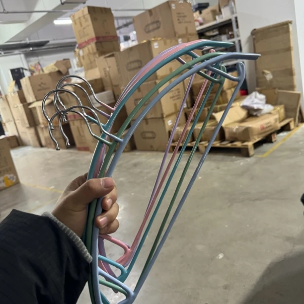 【清仓】彩虹衣架7只