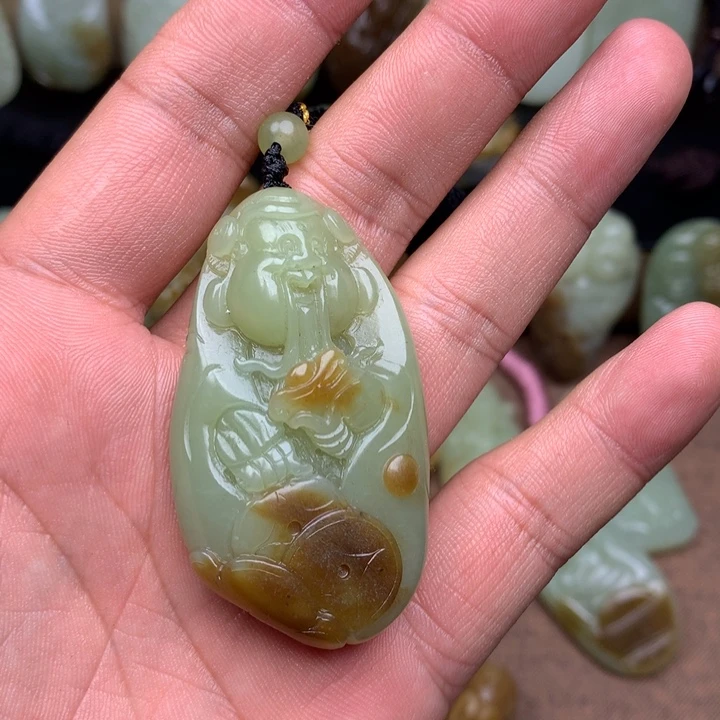 和田玉（糖玉）未镶嵌颈饰